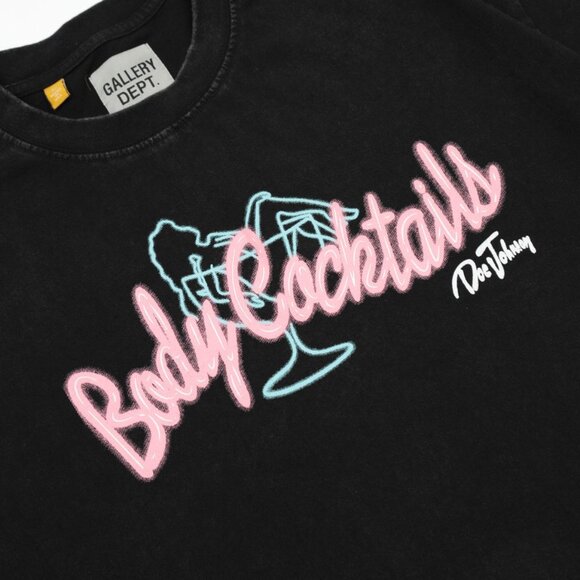 Gallery DGept. High-quality short-sleeved T-shirt with gold-stamping print - Picture 4 of 7